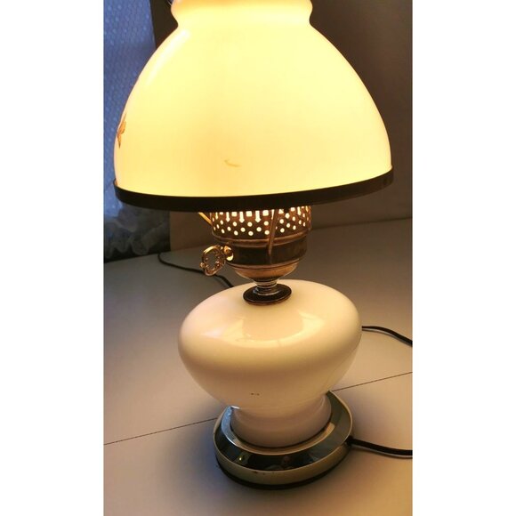 ✨ Vintage Milk Glass Electric Hurricane Parlor Table Lamp Style Yellow Floral - Picture 7 of 9